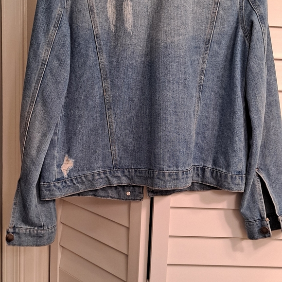 Jeans jacket - Picture 2 of 2